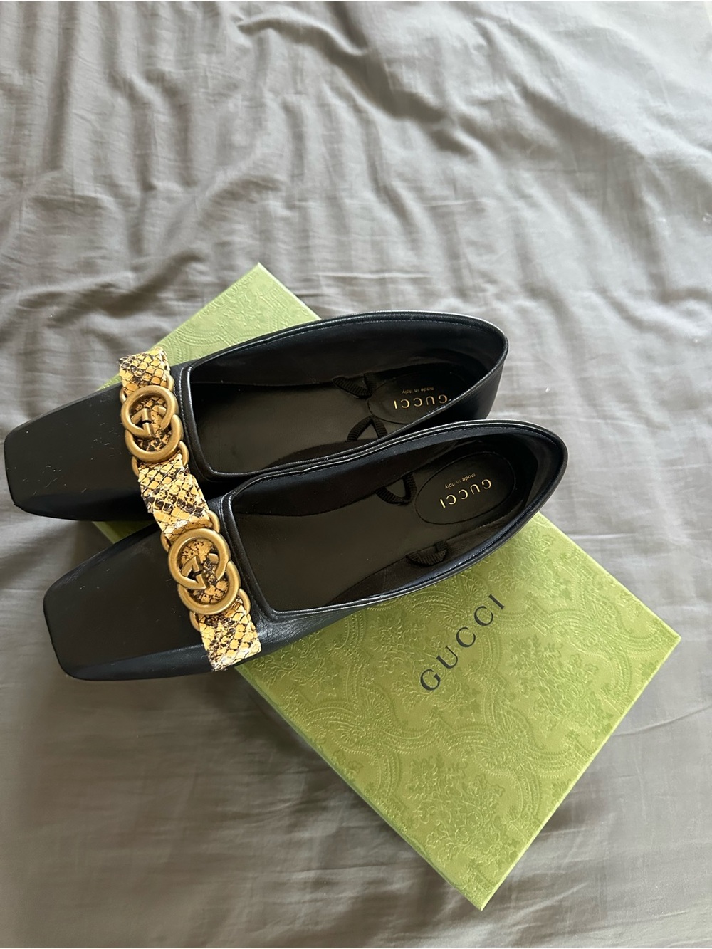 Gucci Black Leather Flats with Gold Double G and Snakeskin Strap
